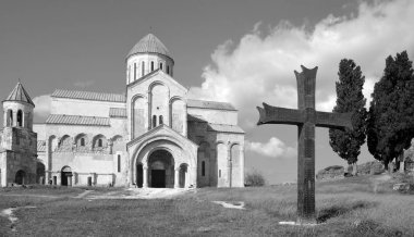 Siyah beyaz eski kilise.