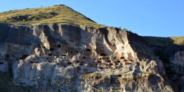 VARDZIA GEORGIA 09 16: 19: Vardzia, Gürcistan 'ın güneyindeki bir mağara manastırı.