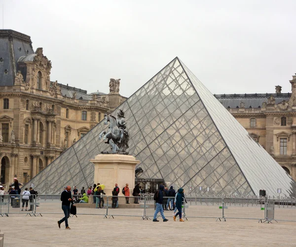 Muzeum Louvre Paříži Francie — Stock fotografie