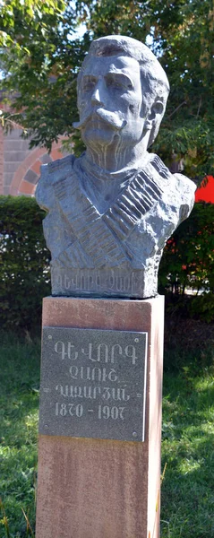 Vagharshapat Armenia 2019 Bust Monument Statue Armenian National Heroes — Foto de Stock