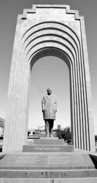 Gyumri Armenia 2019 Estatua Plaza Charles Aznavour Una Gran Plaza — Foto de Stock
