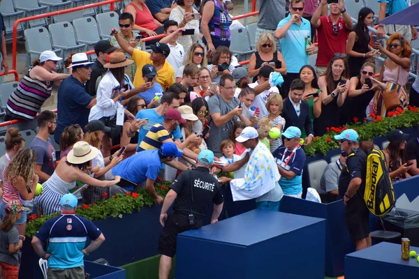 Man Tennissen Het Veld — Stockfoto