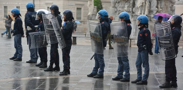 Trieste Italy 2019 抗议欧盟的人群 — 图库照片