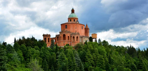 Bolonha Paisagem Com Santuário San Luca Segundo Plano Itália — Fotografia de Stock