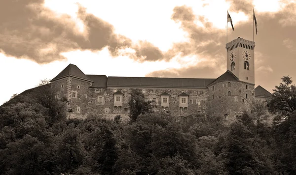 山中城堡的教堂 — 图库照片