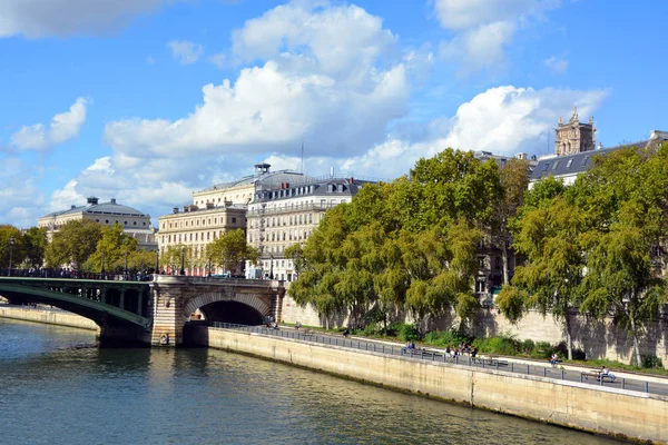 Paris France June Seine Bridge Notre Dame Tourist Boat June — Stock Photo, Image