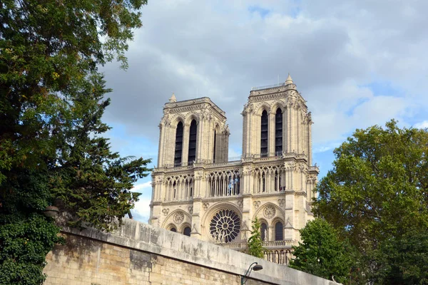 巴黎圣母院 Notre Dame Paris Our Lady Paris 是一座中世纪天主教大教堂 位于法国巴黎的西特岛上 — 图库照片