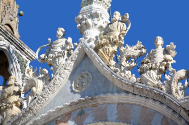 Siena, İtalya 'daki ünlü çeşmenin detayları.
