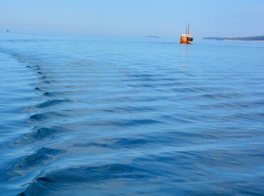 kargo gemisi denizde