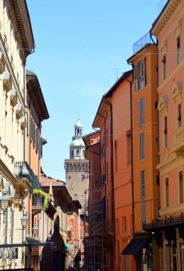 Prag 'ın eski sokaklarında.