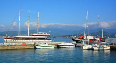 Norveçli balıkçı kasabası Hvaler 'dan Marina. 19 Haziran 2018. Hvaler, Norveç