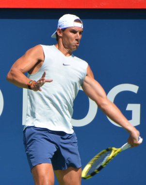 Montreal - Ağustos 5:Raphael Nadal Montreal, Kanada'da Montreal Rogers Cup 5 Ağustos 2011 tarihinde, eğitim sahasında. İspanyol profesyonel tenis oyuncusu ve eski bir dünya No 1 Rafael 