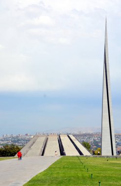 YEREVAN ARMENIA 09: 19: Tsitsernakaberd Ermeni Soykırımı Anıtı, Ermenistan 'ın 1915' te Ermeni Soykırımı kurbanlarına adanmış resmi anıtıdır.