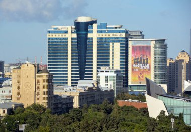 BAKU AZERBAIJAN 09 06 2019: Bakü 'nün kuş bakışı görüntüsü Hazar Denizi ve Kafkasya bölgesinin en büyük şehri ve başkenti..