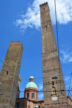 İtalya 'nın eski Bergamo şehrinin kulesi.