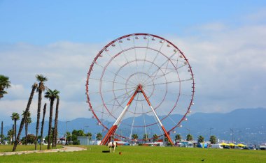 Parktaki dönme dolap..