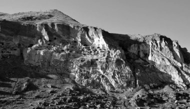 VARDZIA GEORGIA 09 16: 19: Vardzia, Gürcistan 'ın güneyindeki bir mağara manastırı.