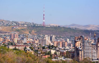 YEREVAN ARMENIA 09 10 19: Erivan şehir binası, bazen Ermenistan 'ın başkenti ve en büyük şehridir.