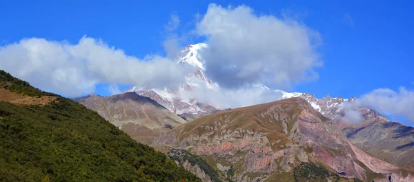 Hora Kazbek Spící Stratovolcano Jeden Hlavních Hor Kavkazu Nachází Hranici — Stock fotografie