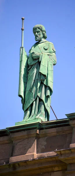 Antigua Estatua Fondo Del Cielo — Foto de Stock