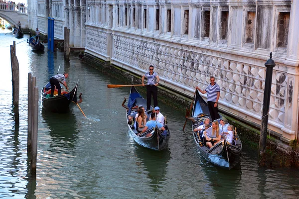 Gondolas Στη Βενετία Ιταλία — Φωτογραφία Αρχείου