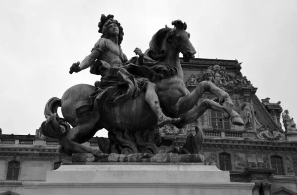 Статуя Парижі Франція — стокове фото