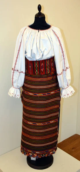 Vestido Tradicional Manequim Museu — Fotografia de Stock