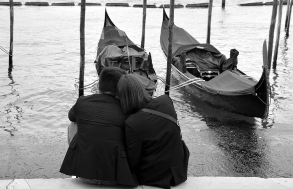 Gondolas Canal Venice Italy — kuvapankkivalokuva
