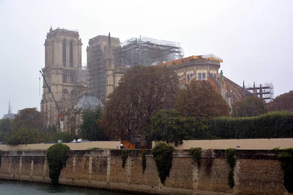 Vue Cathédrale Notre Dame Paris Coucher Soleil Une Cathédrale Gothique — Photo