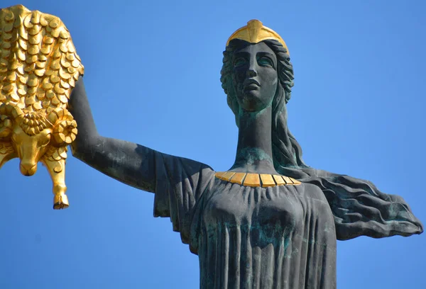 Batumi Georgia 2019 Estátua Medeia Monumento Medeia Uma Princesa Colchia — Fotografia de Stock