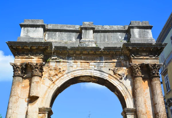 Starověký Římský Triumfální Oblouk Nachází Pule Chorvatsko — Stock fotografie