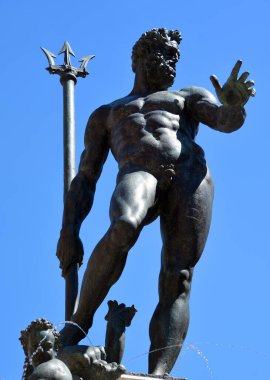 Avrupa kentinde Neptün heykeli