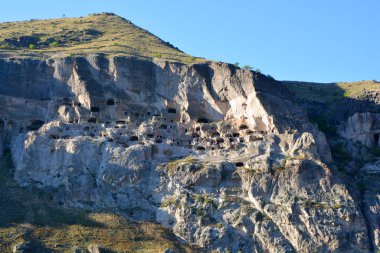 VARDZIA GEORGIA 09 16: 19: Vardzia, Gürcistan 'ın güneyindeki bir mağara manastırı.