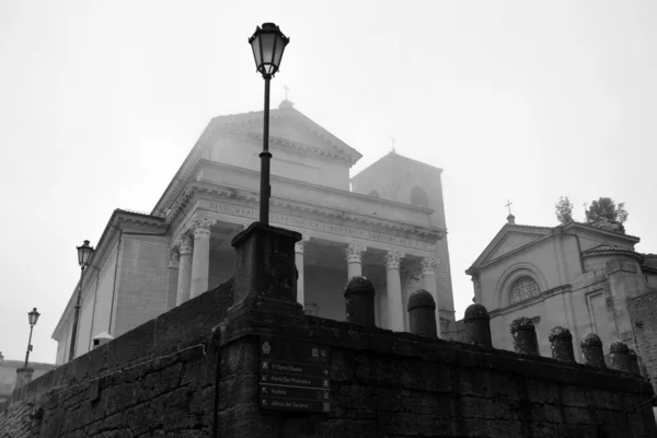 Petersburg Kilisesi Nin Siyah Beyaz Görüntüsü — Stok fotoğraf
