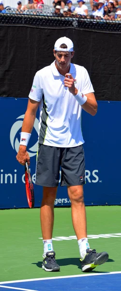 Hombre Jugando Tenis Cancha — Foto de Stock