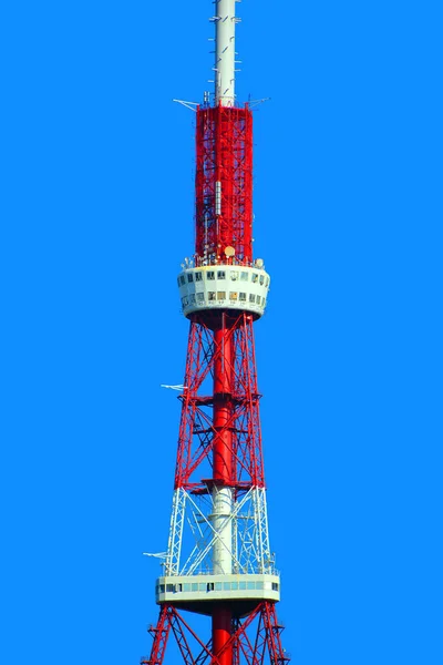 Torre Telecomunicaciones Sobre Fondo Azul Del Cielo — Foto de Stock