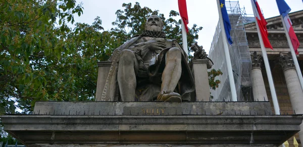 Статуя Льва Фоне Города Лондон — стоковое фото