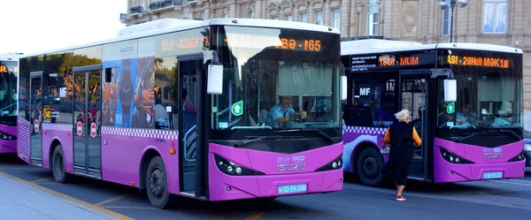 Baku Azerbaijan 2019 Baku Έχει Λεωφορείο Τραμ Τρόλεϊ Λεωφορείο Και — Φωτογραφία Αρχείου