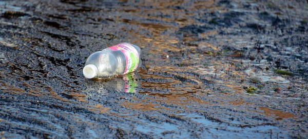 Botella Plástico Playa — Foto de Stock