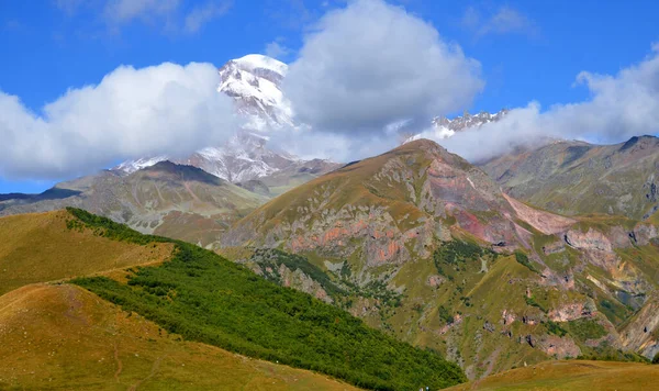 Wunderschöne Landschaft Kaukasus — Stockfoto