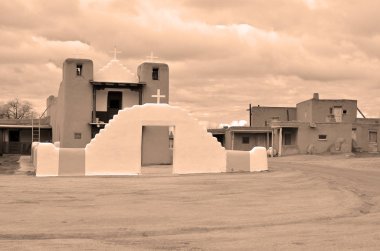 Taos New Mexico 20 Nisan, St. Jerome Kilisesi San Geronimo Şapeli. 20 Nisan 2014 'te Taos Nm Usa' da. Aziz Jerome ya da San Geronimo, Pueblo 'nun koruyucu azizidir.. 