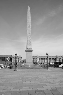Paris Fransa 17 Ekim: Luxor Obelisk, Fransa 'nın başkenti Paris' teki Place de la Concorde 'un merkezinde bulunan bir Mısır dikilitaşıdır. Paris, Fransa 17 Ekim 2014 Paris, Fransa