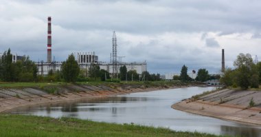 CHERNOBYL UKRAINE 09 03: 17: 6 numaralı reaktör, 5 ve 6 numaralı reaktörlerin yapımı 4. Çernobil nükleer santralindeki patlama gecesi boyunca devam etti.. 