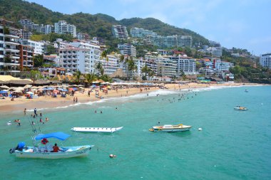 Puerto Vallarta Meksika 11 Mayıs 2016: Puerto Vallarta popüler bir turist beldesi. Güzel plajlar ve Kuzey Pasifik Okyanusu 'nun temiz ılık suları yüzücüler için bütün yıl çekicidir..