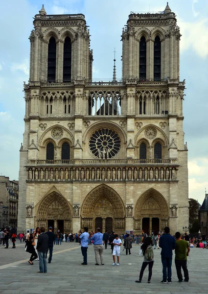 Paris França Março 2019 Notre Dame Exterior Catedral Católica Medieval — Fotografia de Stock