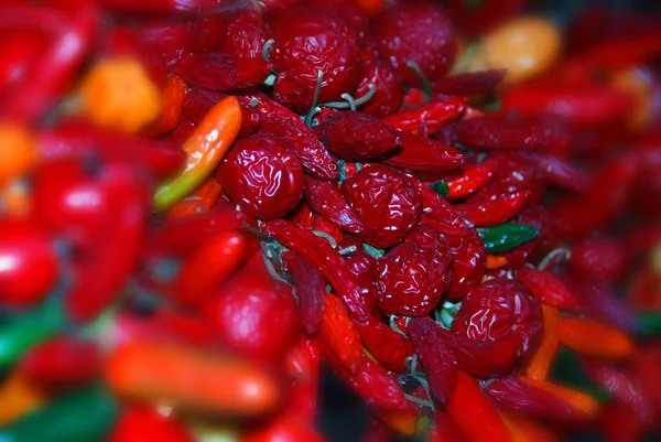 Rote Chilischoten Auf Dem Markt — Stockfoto