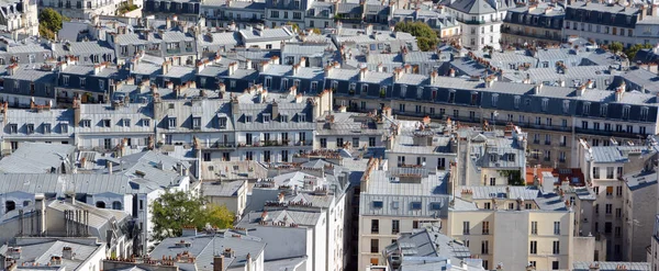 法国巴黎 巴黎圣心大教堂的鸟瞰全市人口2 249 975人 但在2014年10月16日 巴黎是欧洲最大的人口中心之一 — 图库照片