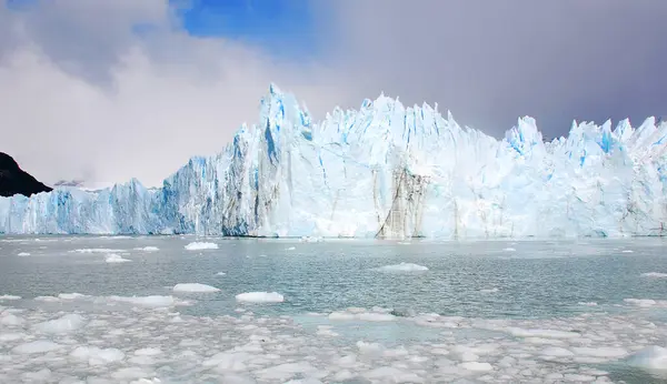 Icebergs Neve — Fotografia de Stock