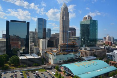 Charlotte North Carolina 22 Haziran 2916: Bank of America Corporate Center binası ve Charlotte şehir merkezi Kuzey Carolina eyaletinin en büyük şehridir. Mecklenburg ilçesinin merkezidir.