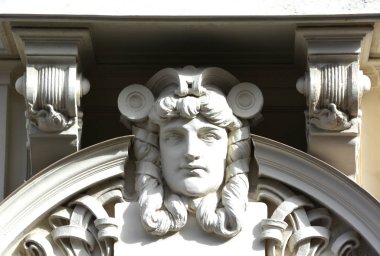 Riga Letonya 14 Eylül 2015: Riga 'daki tüm binaların üçte birinden fazlası bu eşsiz mimari tasarım tarzına örnektir.